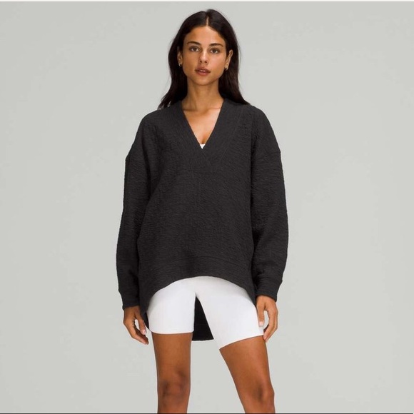 lululemon athletica Sweaters - Lululemon Rippled V Neck Pullover Black Size 12